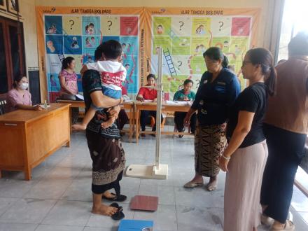 Kegiatan Posyandu Rare Mekar , Banjar Dinas Laba Nangga,Desa Pangkungparuk tanggal 15 Mei 2025